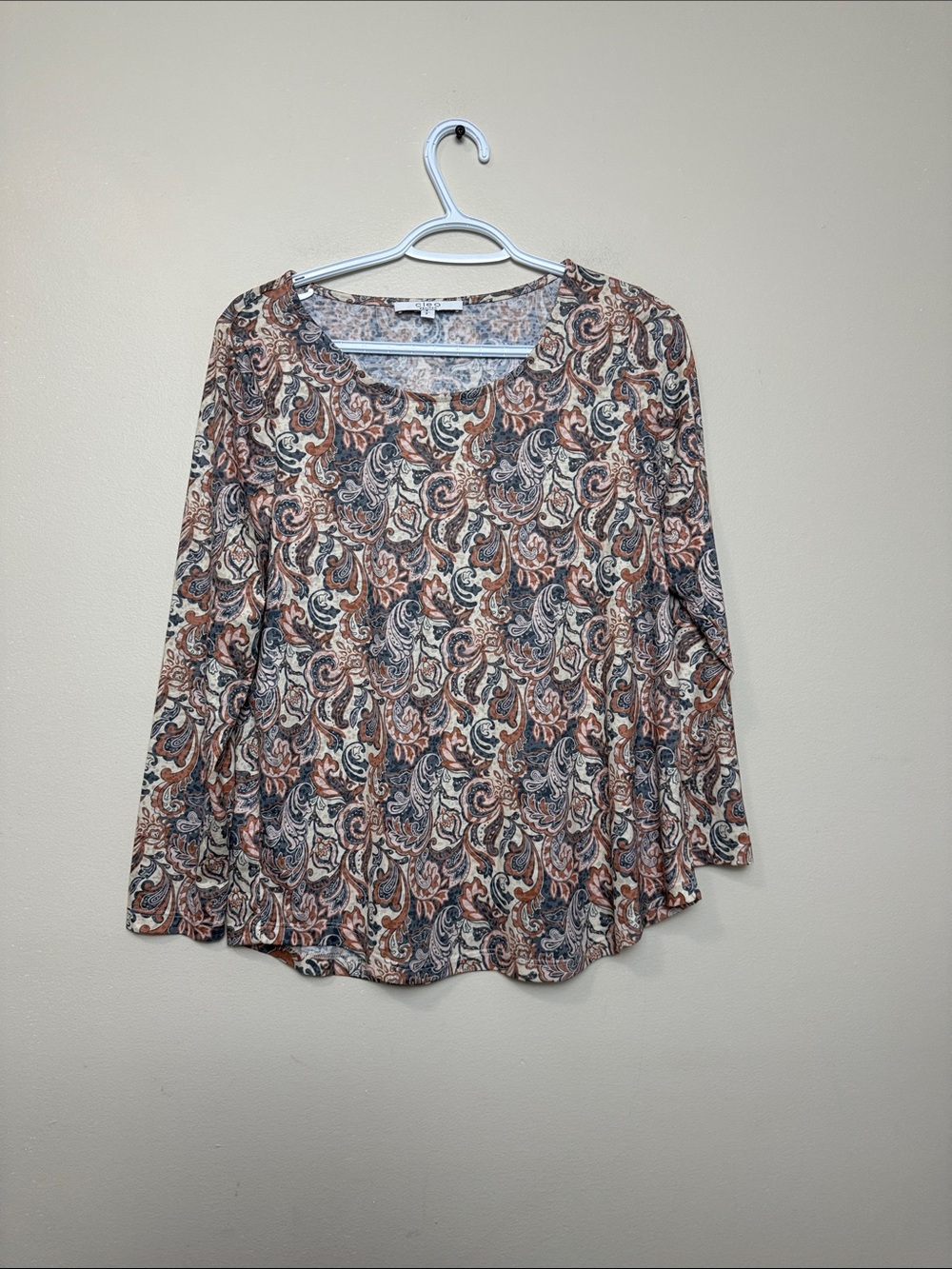 cleo Paisley Scoop Neck Long Sleeve Top - Rust, Cream & Gray size S